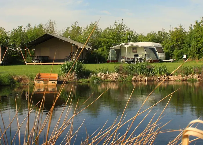 Caravan Met Wijds Uitzicht