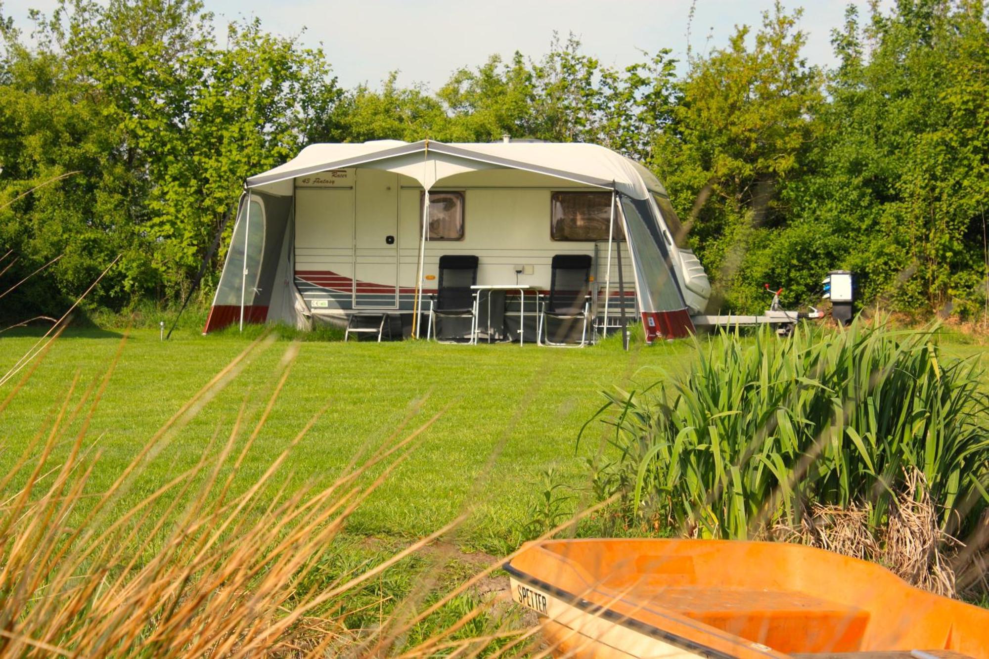 Caravan Met Wijds Uitzicht Camping Kuinre
